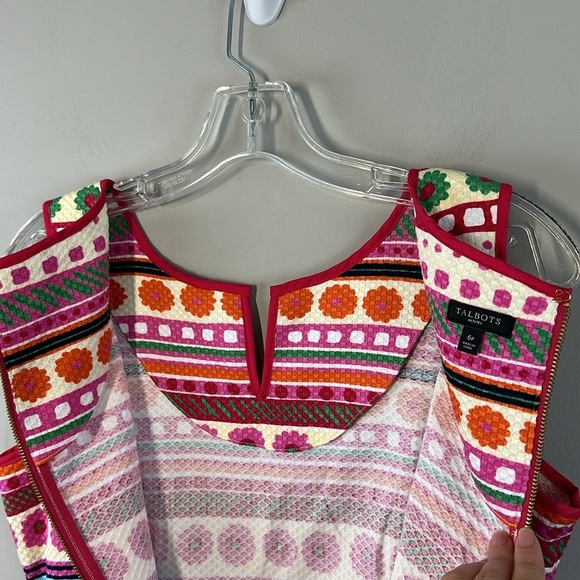 Talbots Sleeveless Textured Floral Sheath Dress Size 6P - Picture 12 of 13